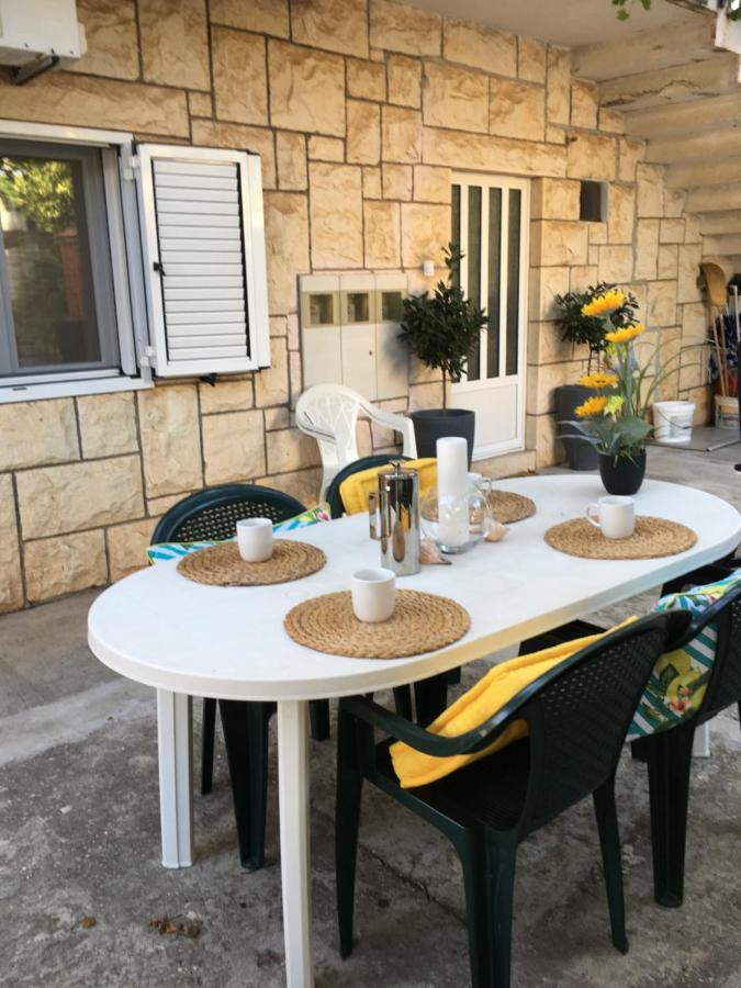 Apartment Marina Komiža Kültér fotó